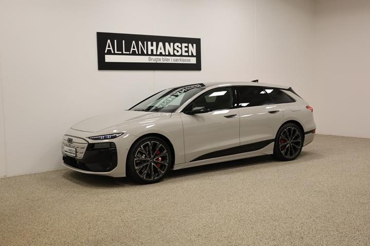 Hvid Audi S6 e-tron fra 2025 set udefra
