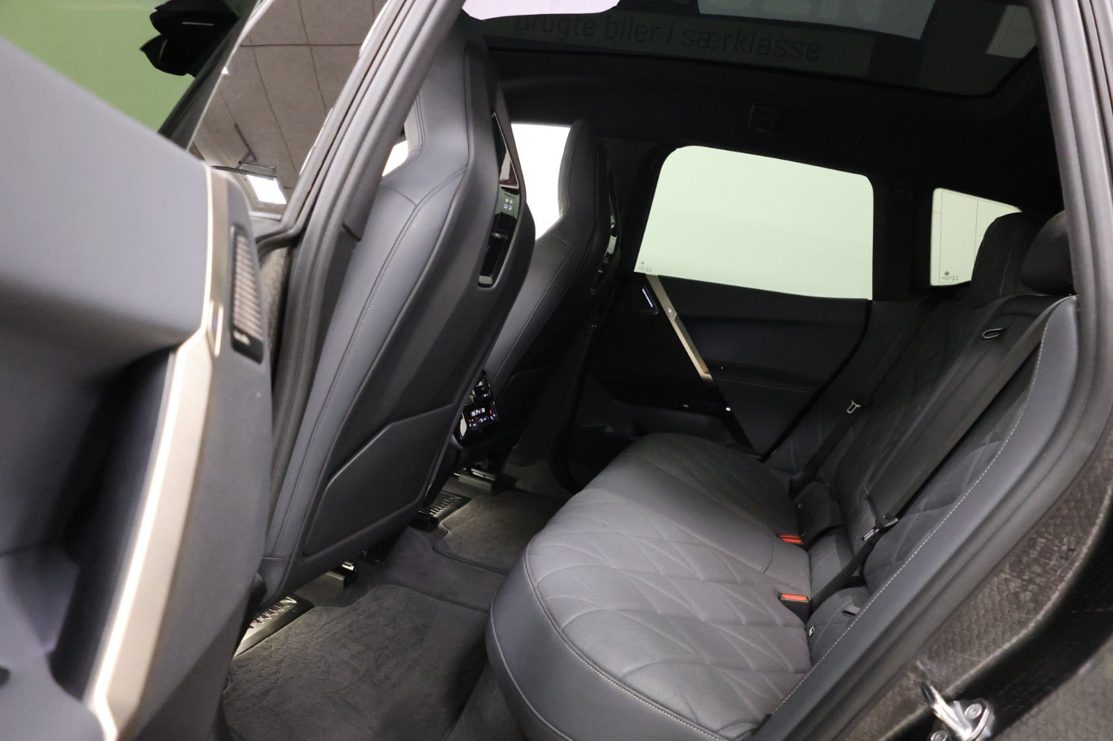 Sort BMW iX fra 2023
