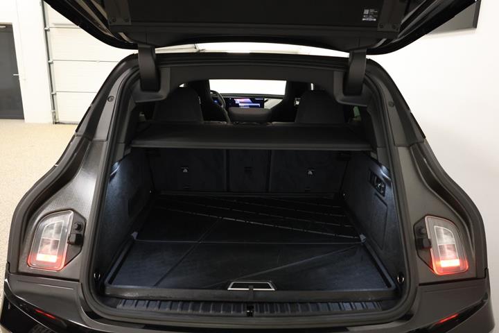 Sort BMW iX fra 2023