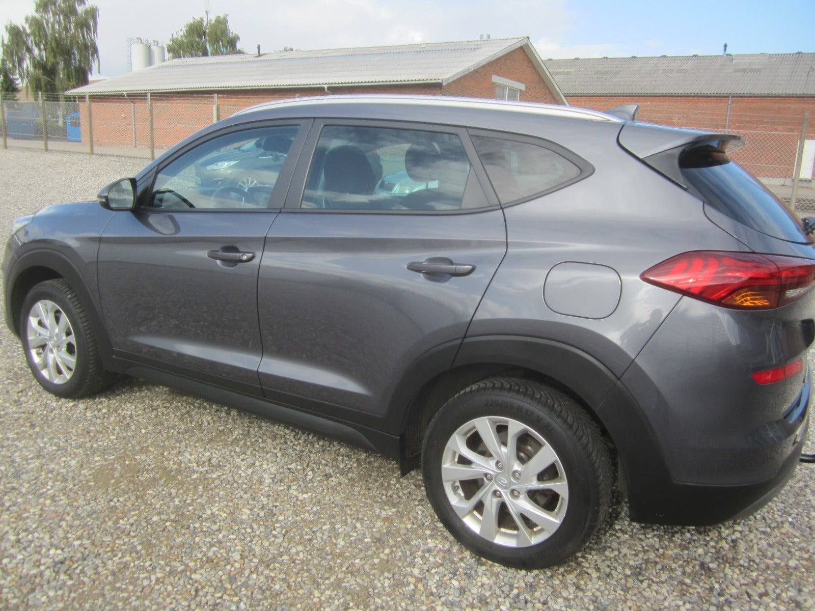 Grå Hyundai Tucson fra 2019