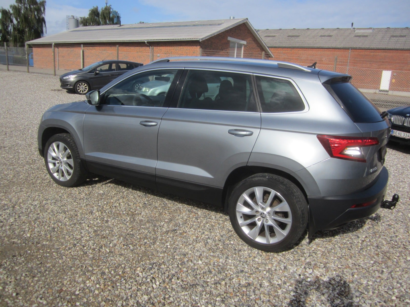 Grå Skoda Karoq fra 2020