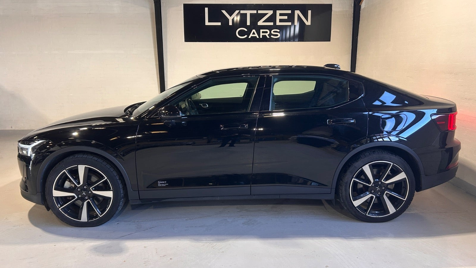 Sort Polestar 2 fra 2022