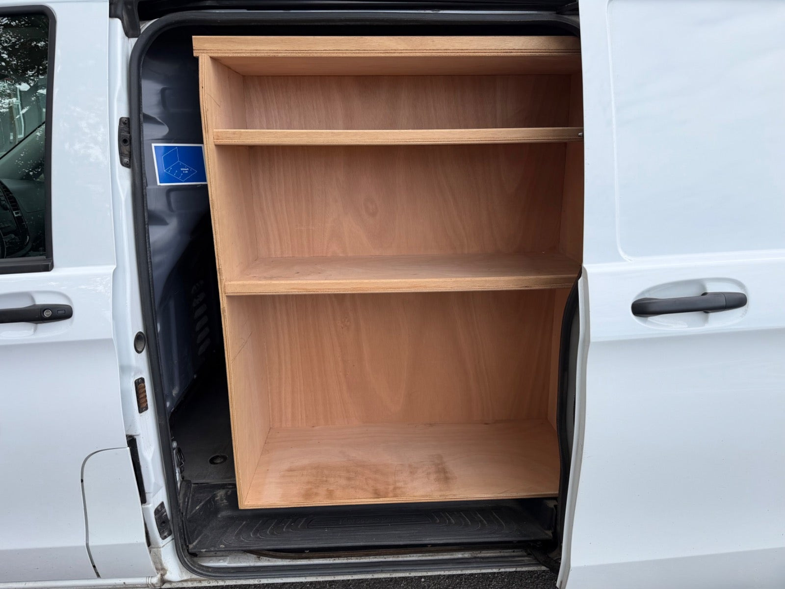Hvid Mercedes Vito 119 fra 2021