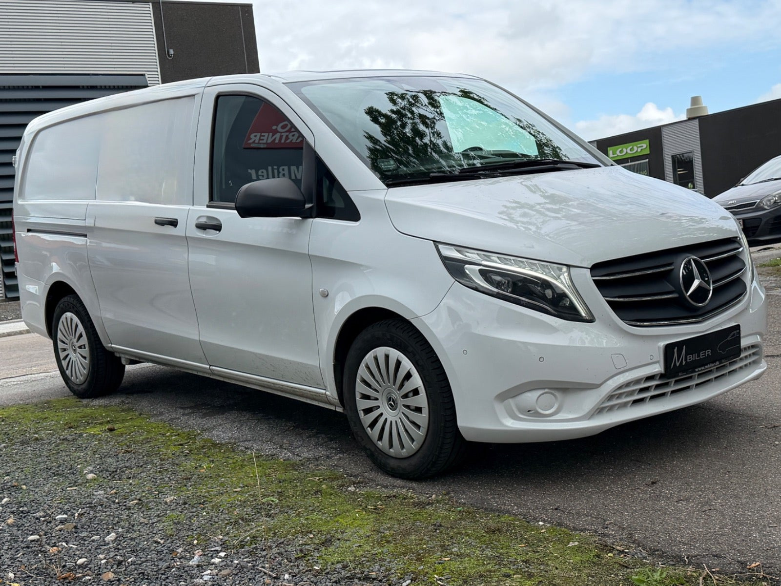 Hvid Mercedes Vito 119 fra 2021