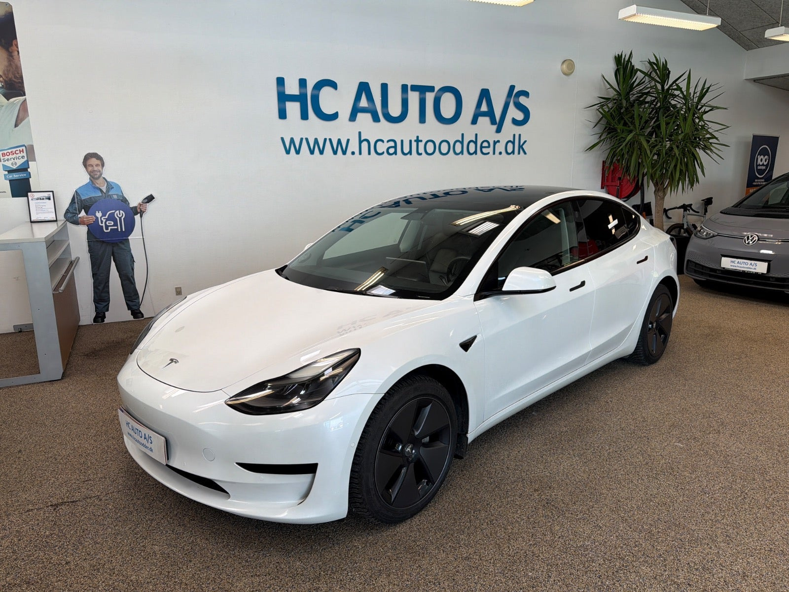 Tesla Model 3 Standard Range+ RWD