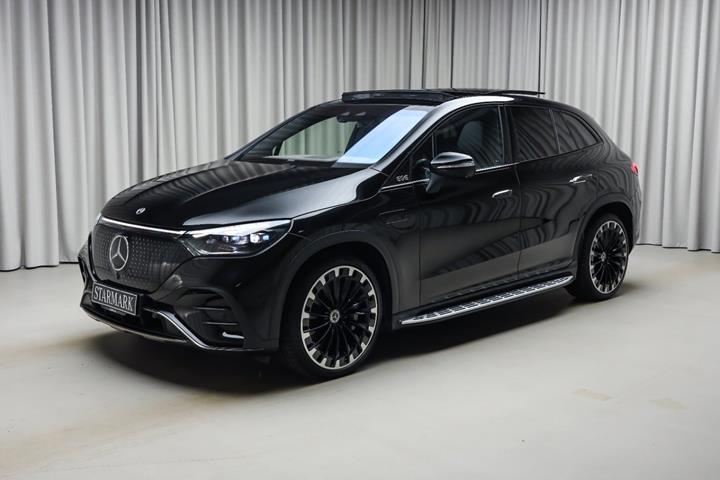 Sort Mercedes EQE350 SUV fra 2023