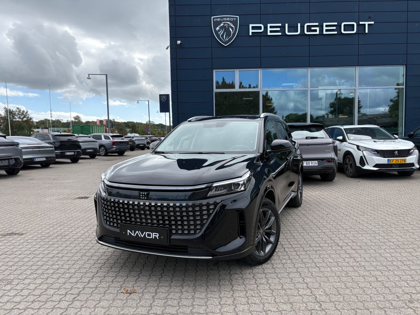 Navor E5 1,5 PHEV Rock