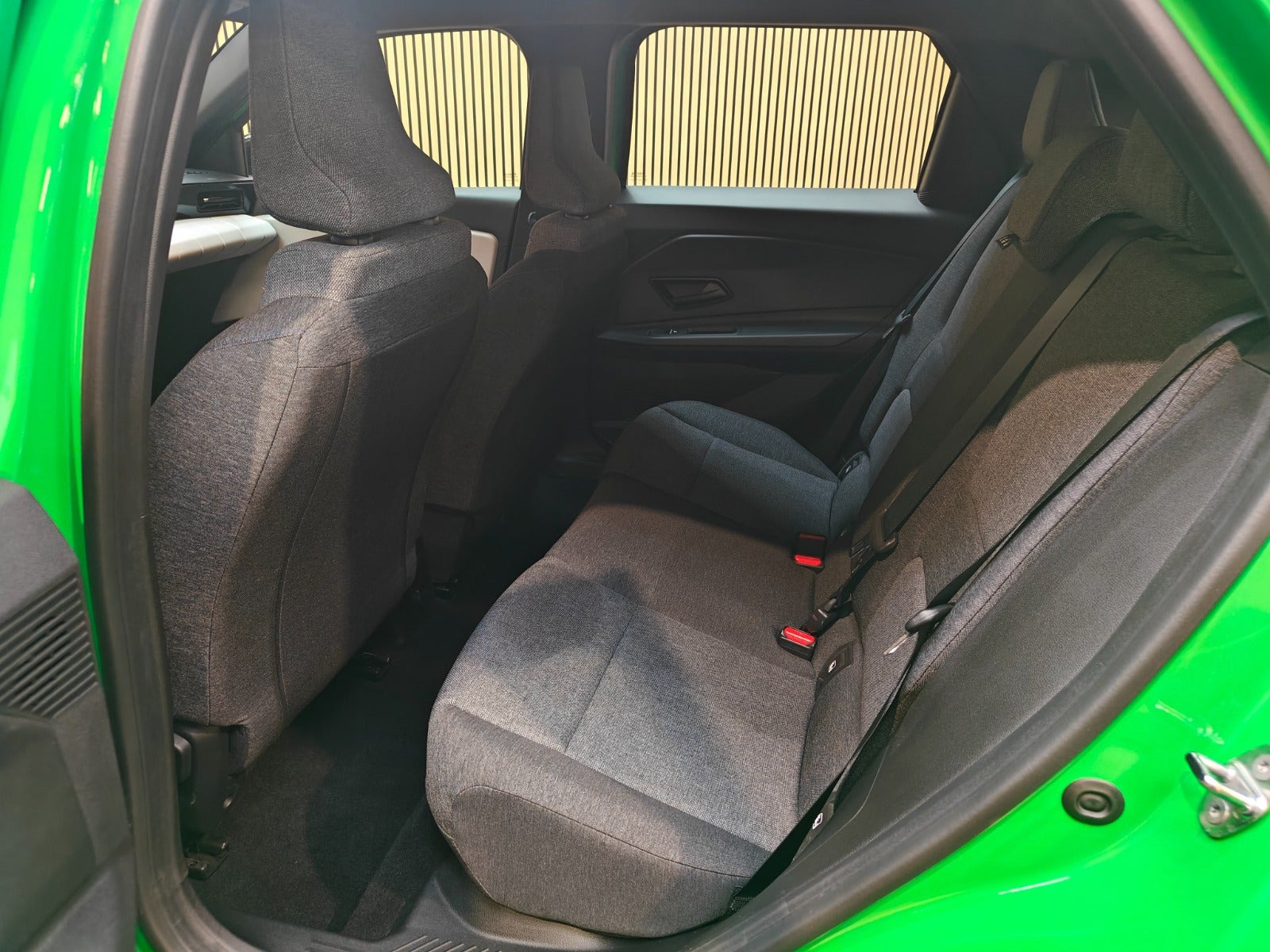 Grøn Renault 5 E-Tech fra 2025