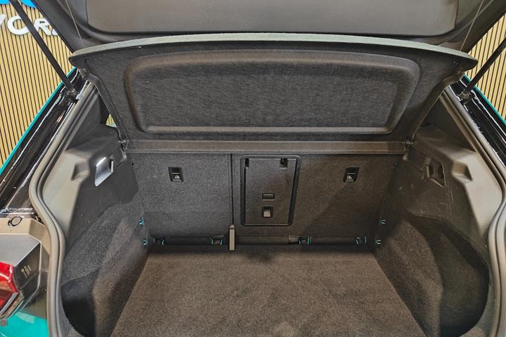 Turquoise VW ID.3 fra 2023