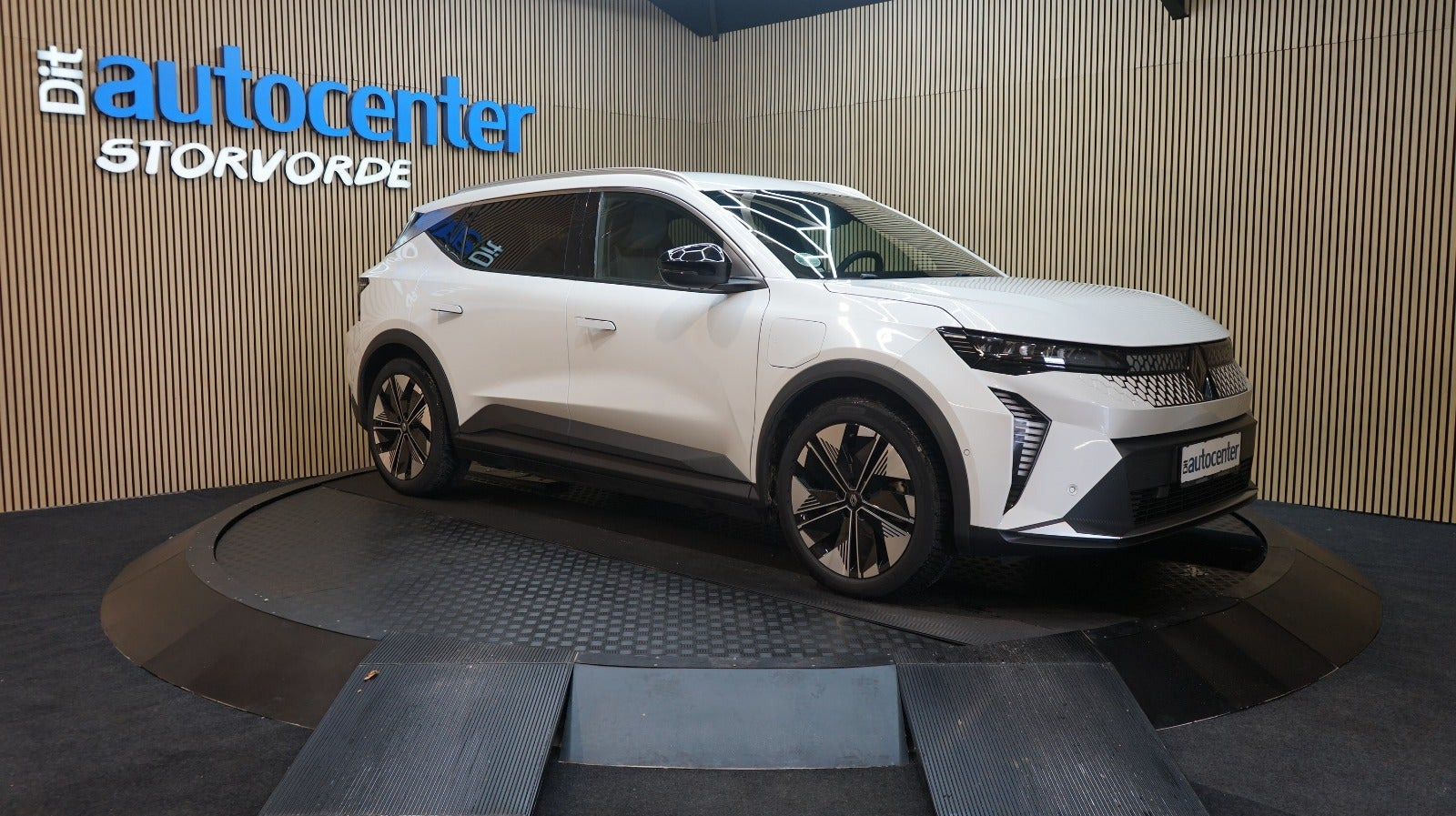 Renault Scenic E-Tech 87 Techno