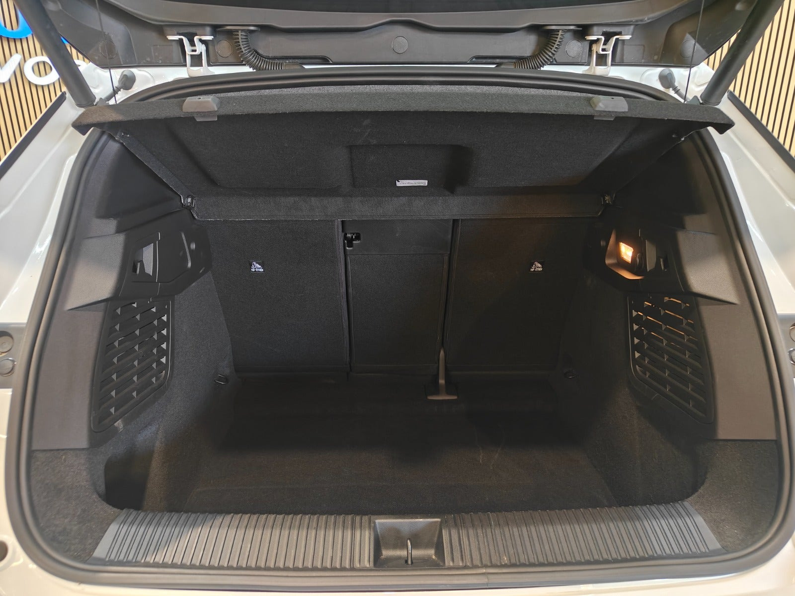 Hvid Renault Scenic E-Tech fra 2025