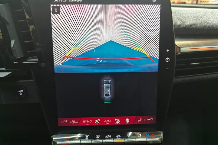 Hvid Renault Scenic E-Tech fra 2025