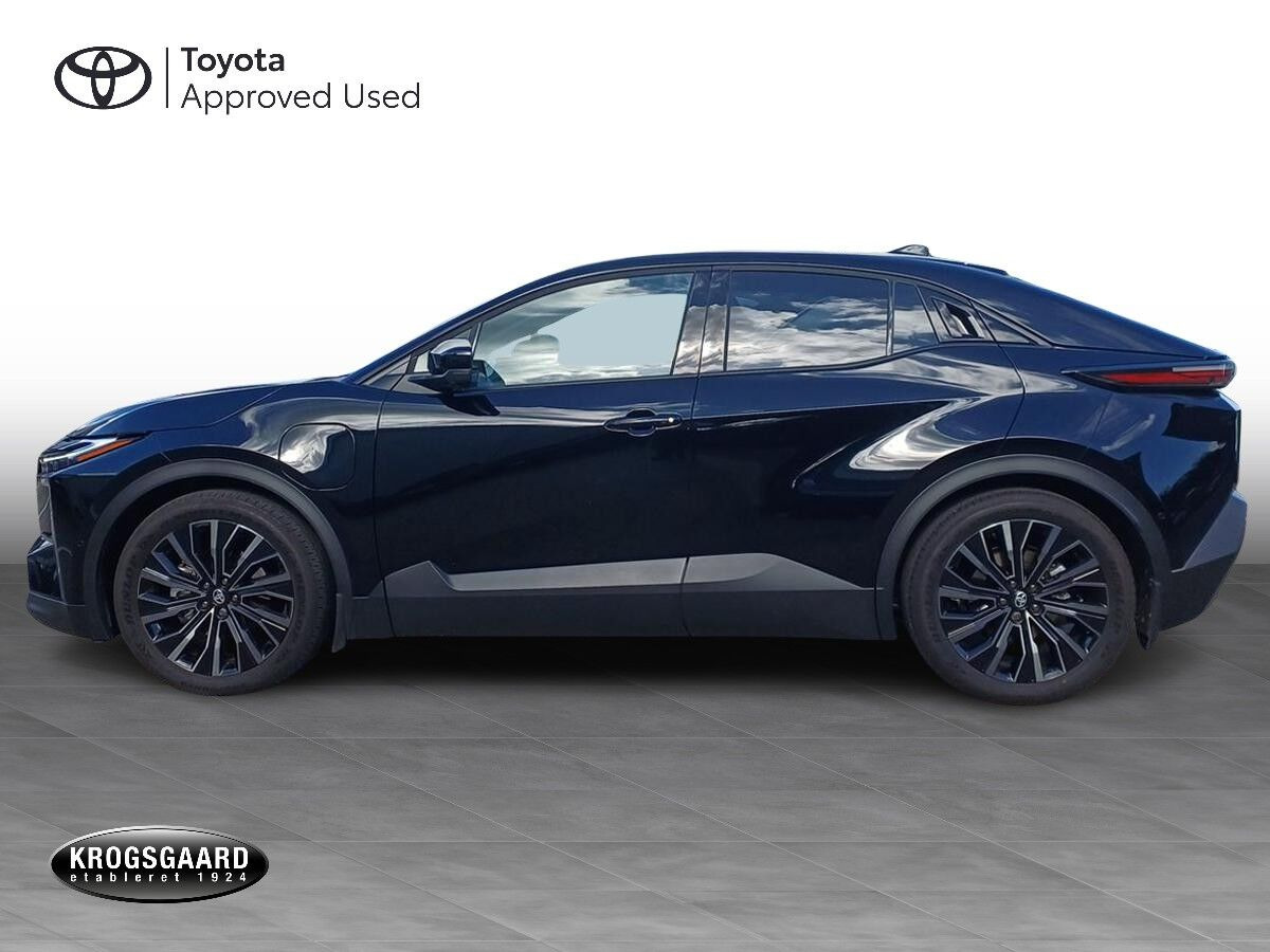 Sort Toyota C-HR+ fra 2025