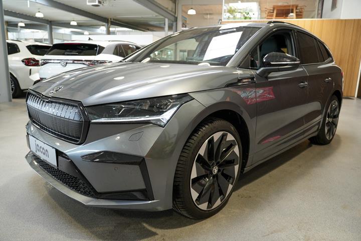 Grå Skoda Enyaq fra 2023