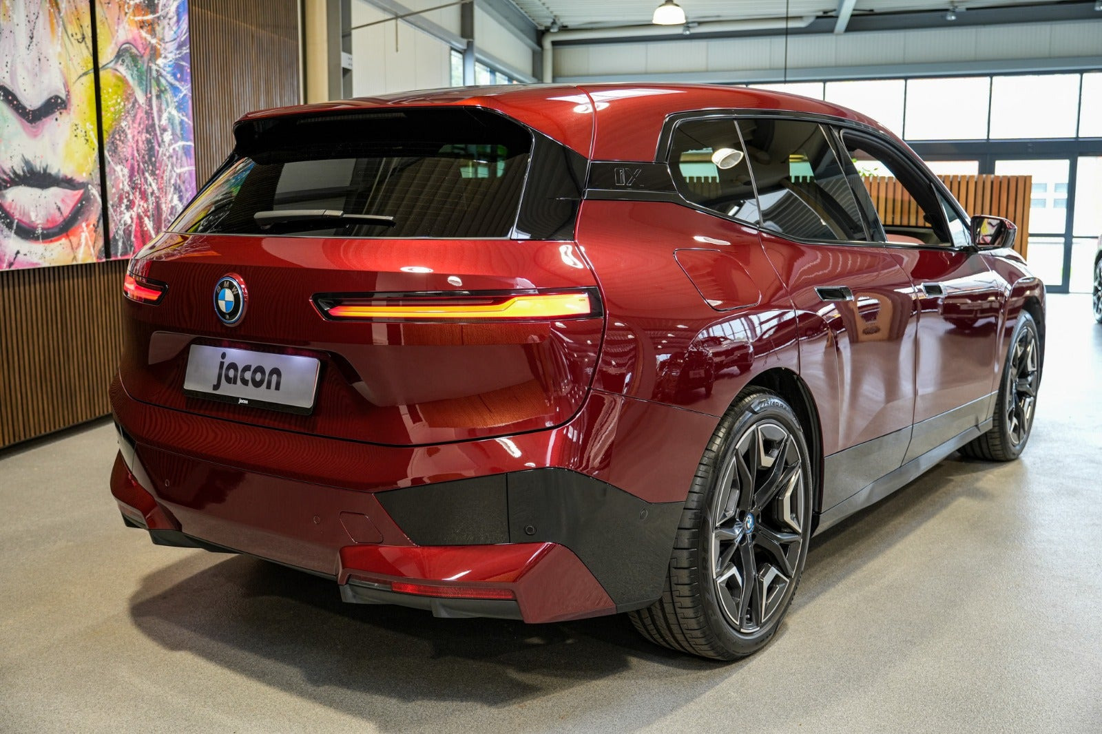 Grå BMW iX fra 2021