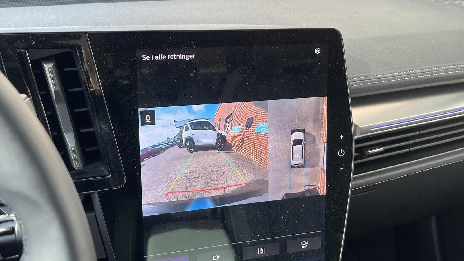 Hvid Renault Scenic E-Tech fra 2024
