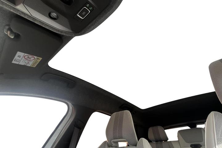 Hvid Renault Scenic E-Tech fra 2024