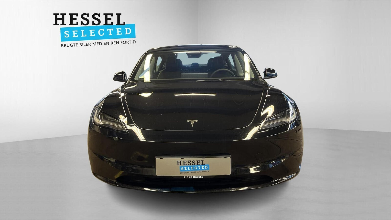 Sort Tesla Model 3 fra 2024