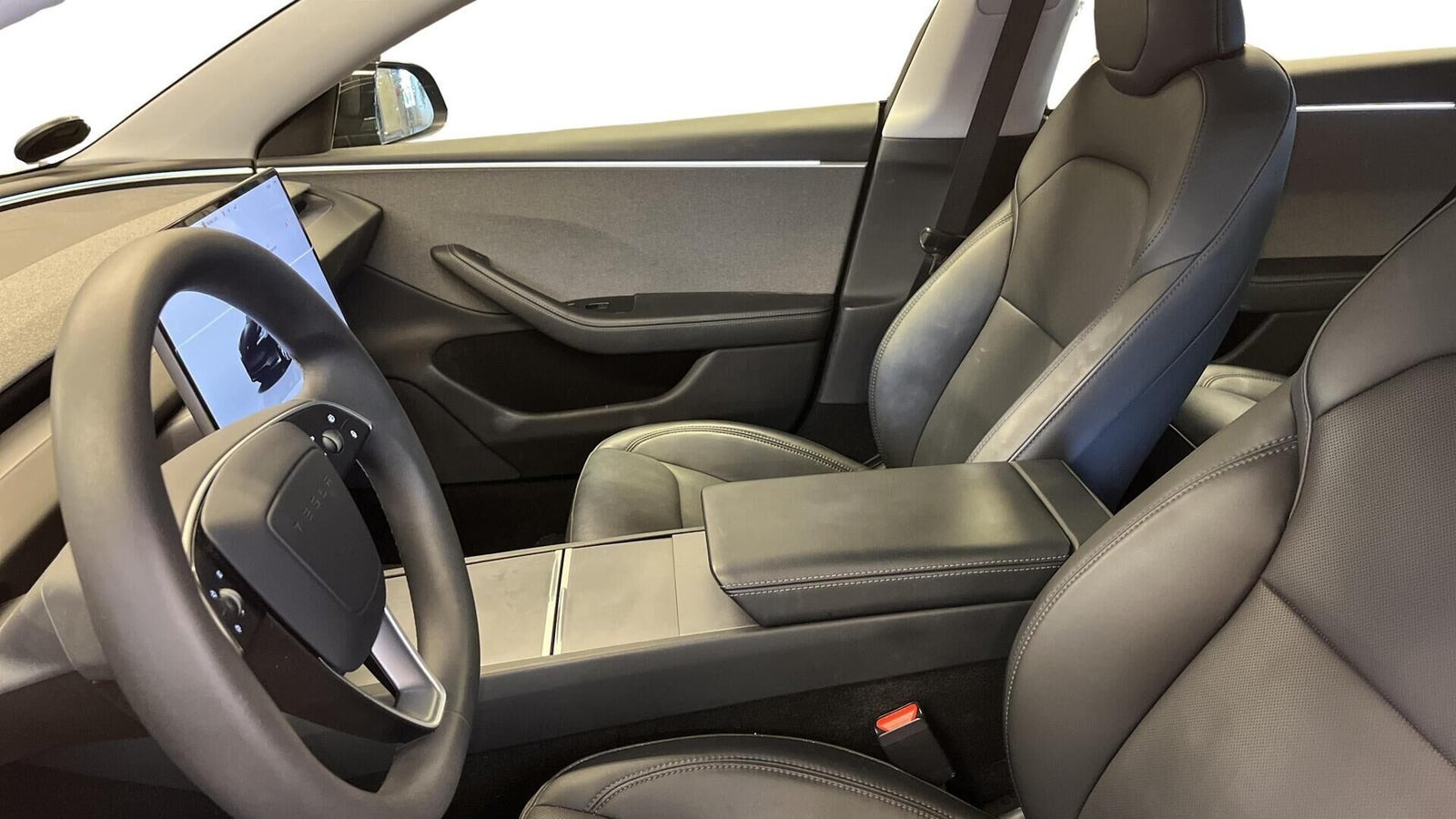 Sort Tesla Model 3 fra 2024