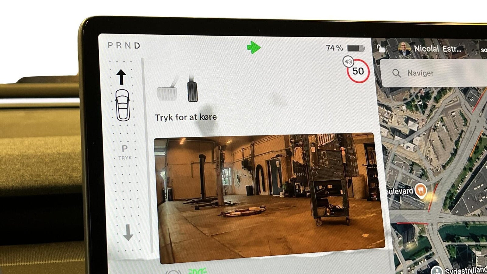 Sort Tesla Model 3 fra 2024