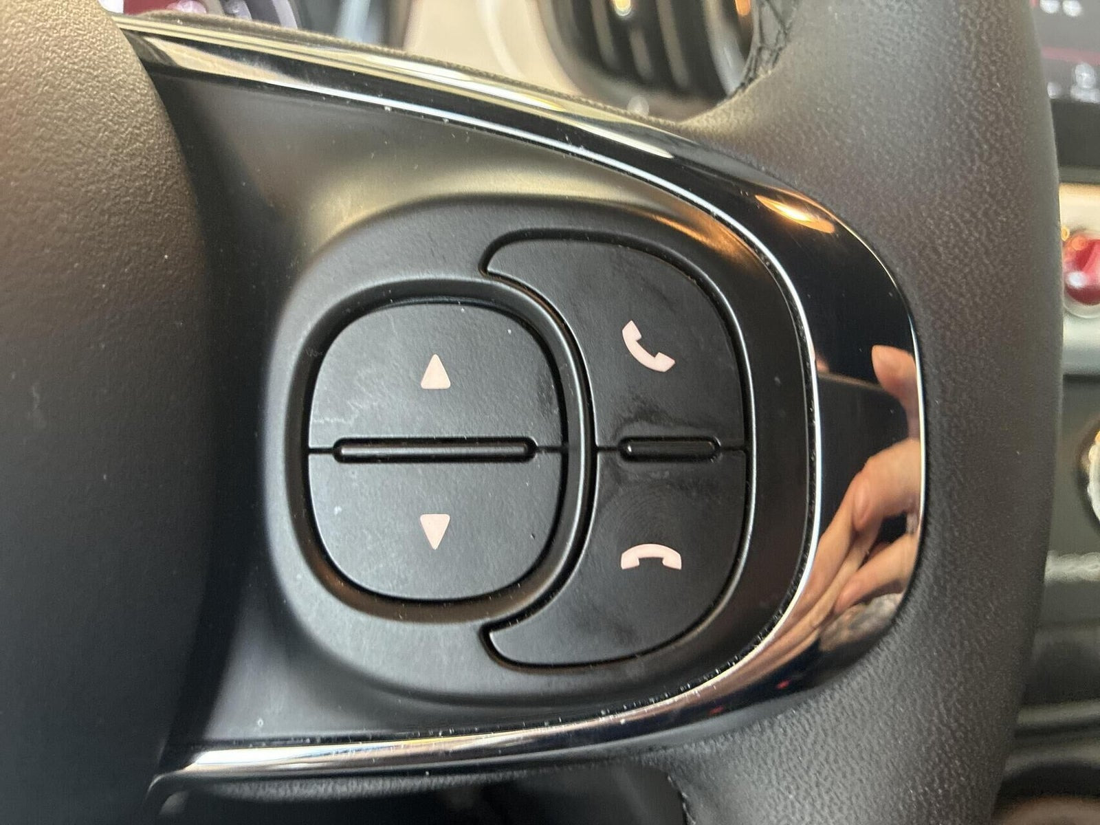 Hvid Fiat 500 fra 2024