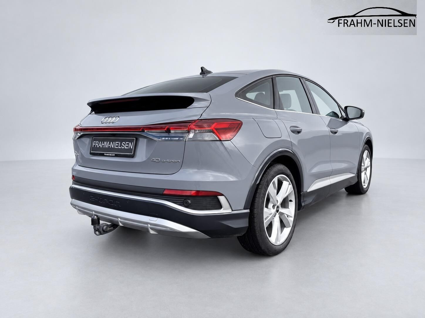 Grå Audi Q4 fra 2022