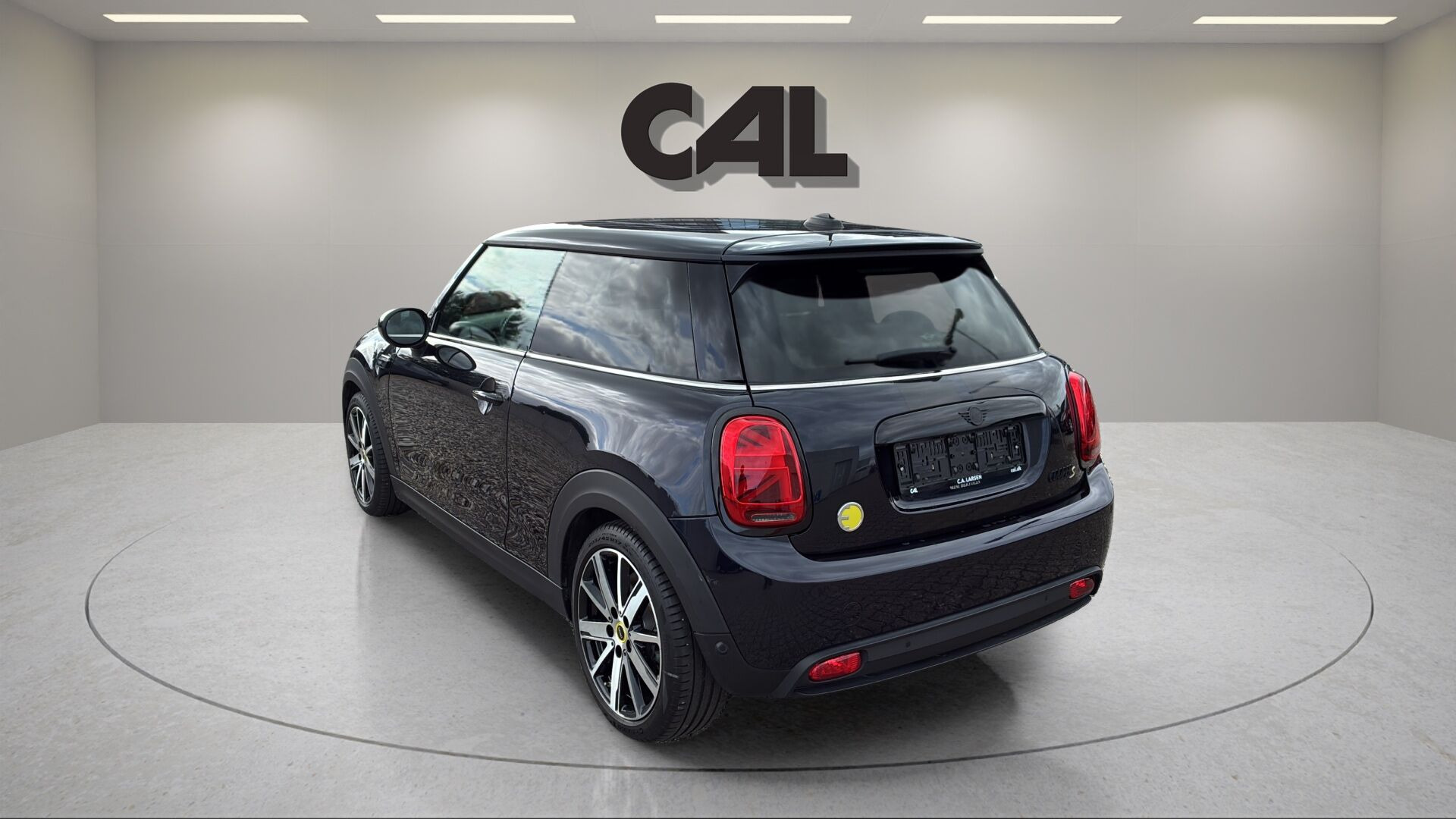 Blå Mini Cooper fra 2022