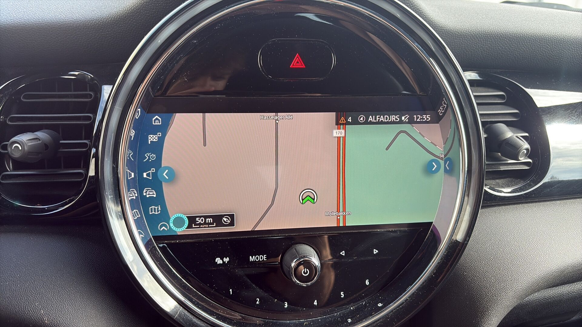 Blå Mini Cooper fra 2022