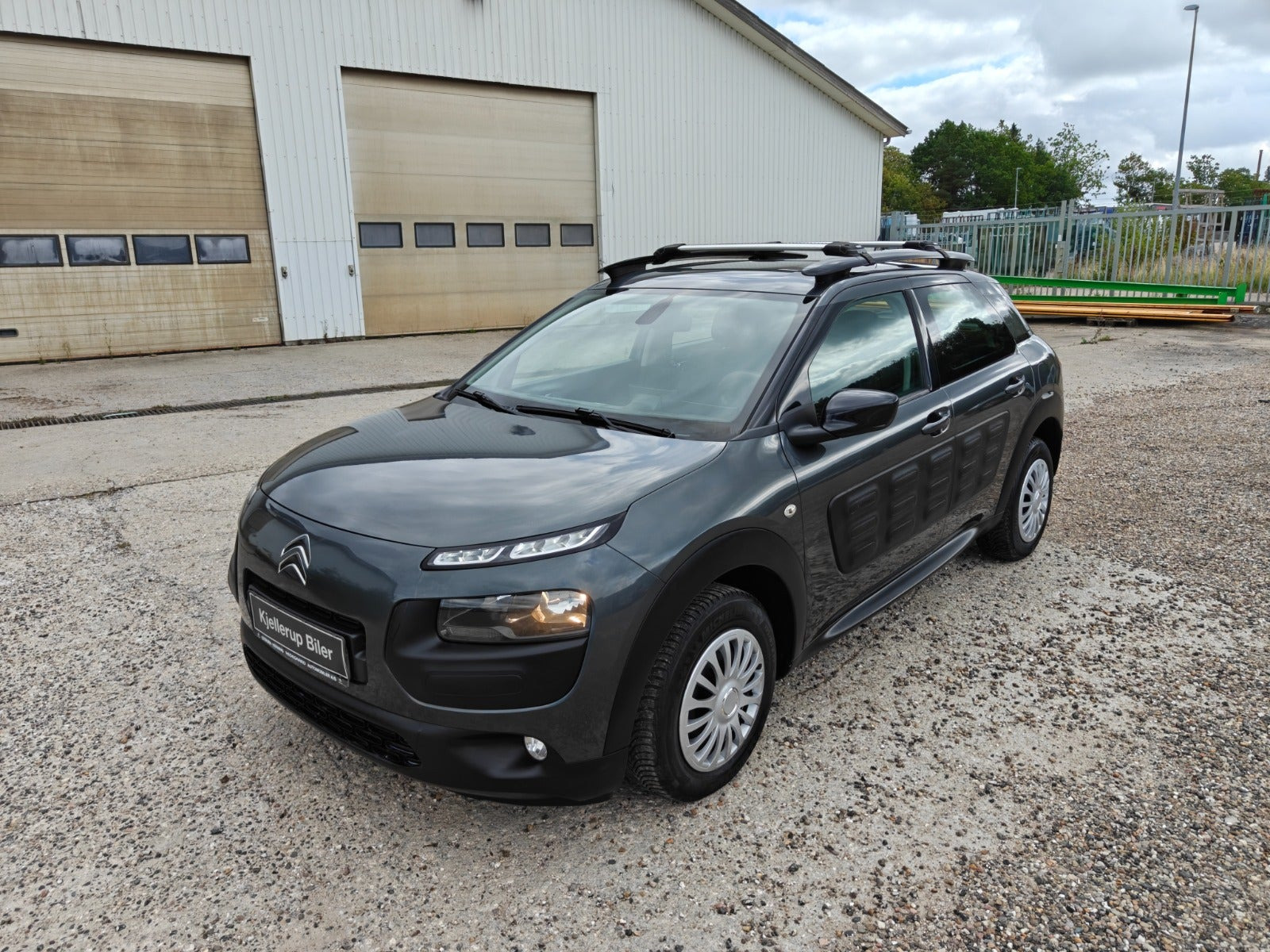 Gul Citroën C4 Cactus fra 2016