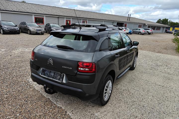 Gul Citroën C4 Cactus fra 2016