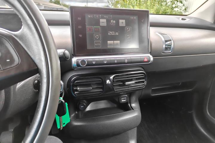 Gul Citroën C4 Cactus fra 2016