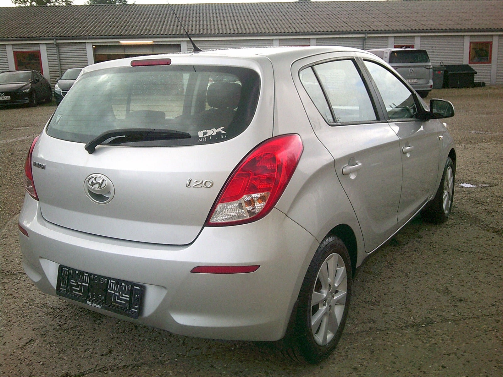 Gul Hyundai i20 fra 2014