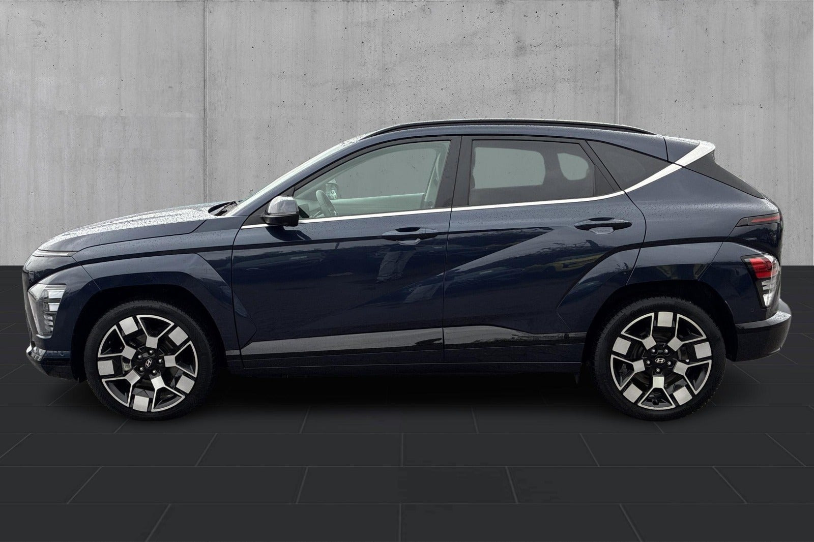 Blå Hyundai Kona fra 2024