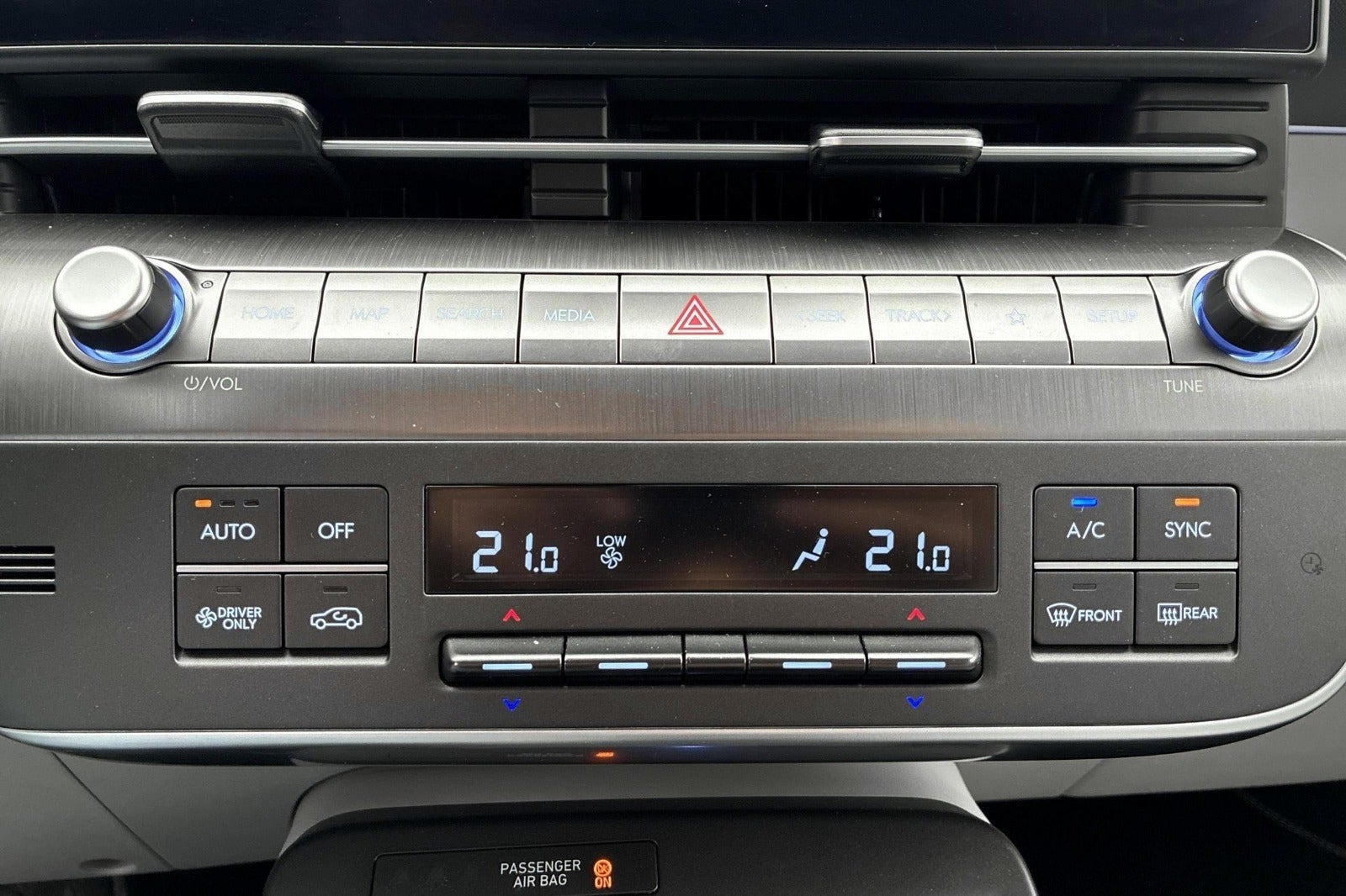 Blå Hyundai Kona fra 2024