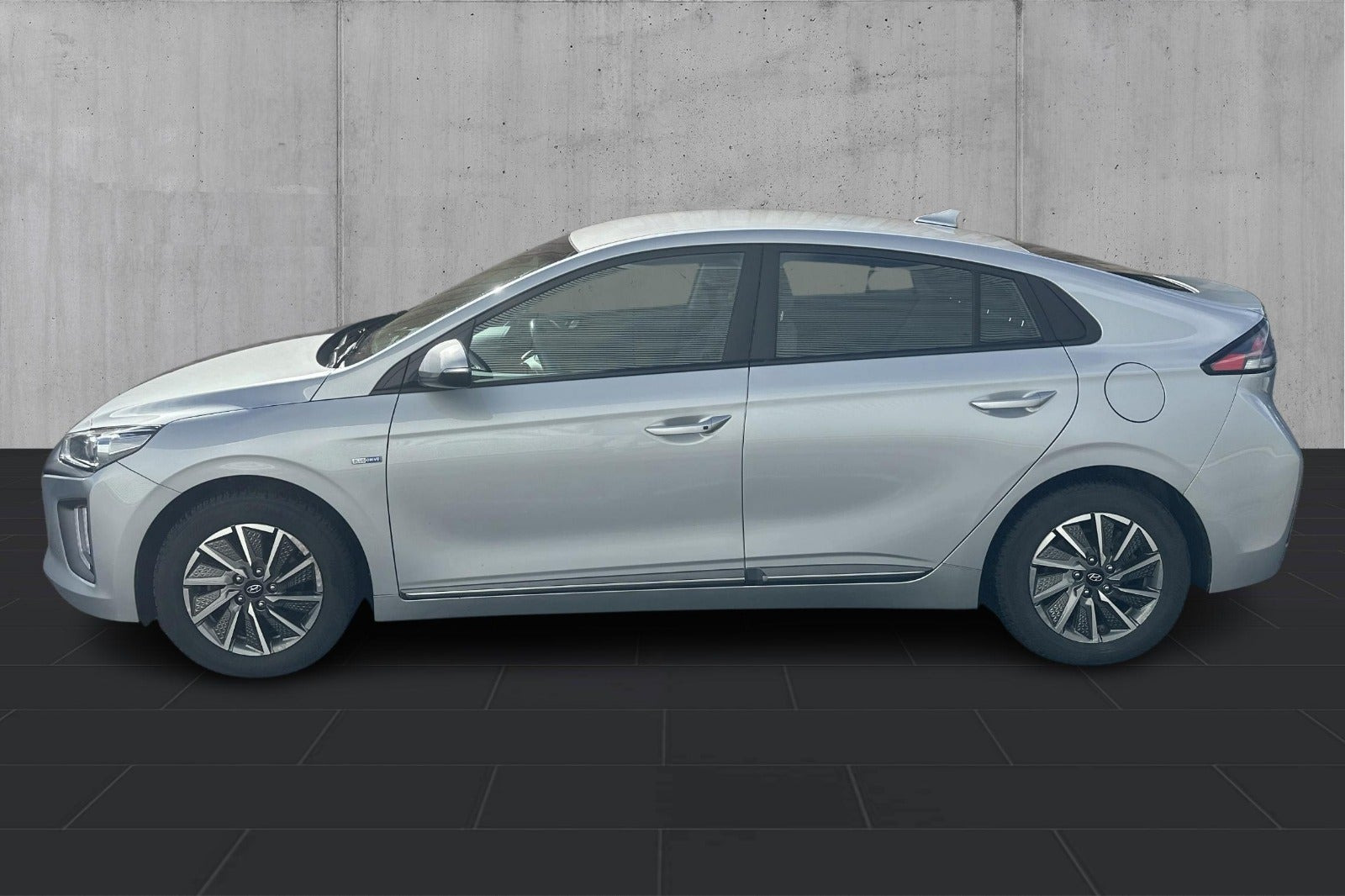Sølv Hyundai Ioniq fra 2020