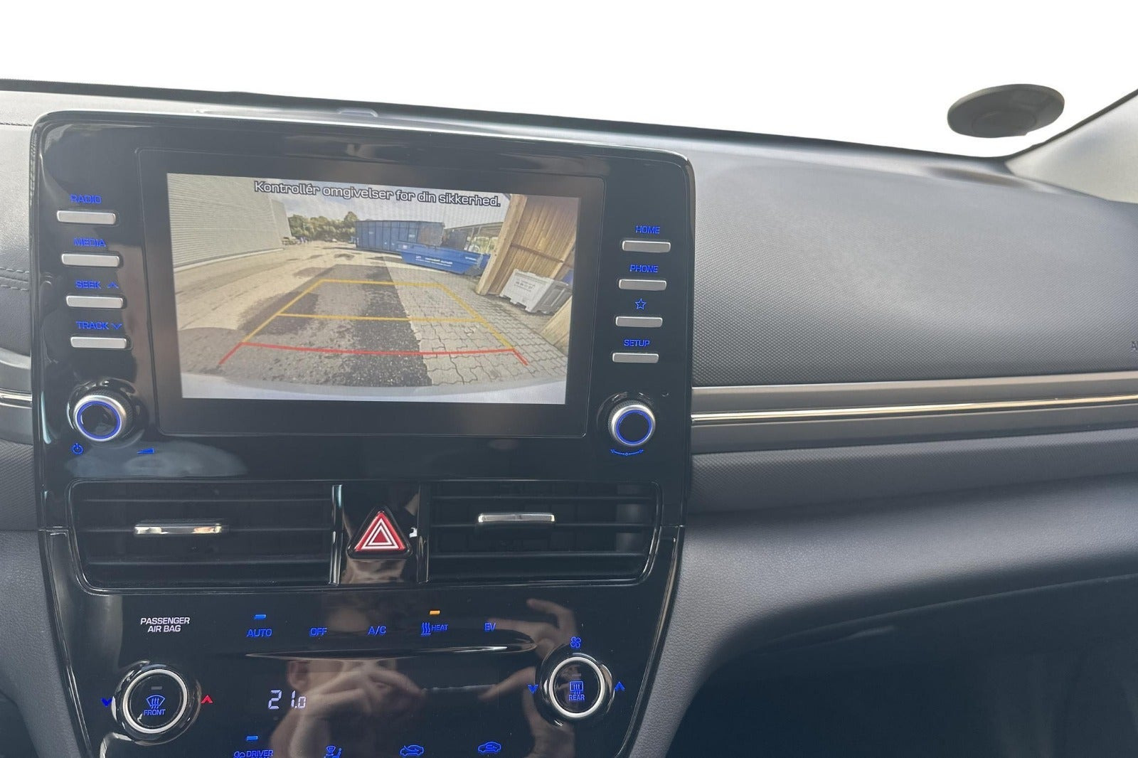 Sølv Hyundai Ioniq fra 2020