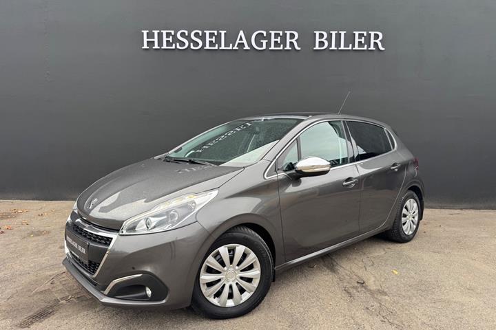 Grå Peugeot 208 fra 2018