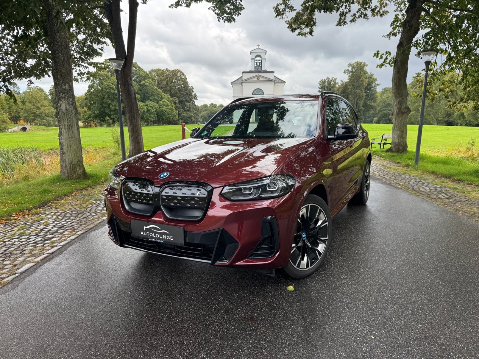 BMW iX3 Charged Plus M-Sport