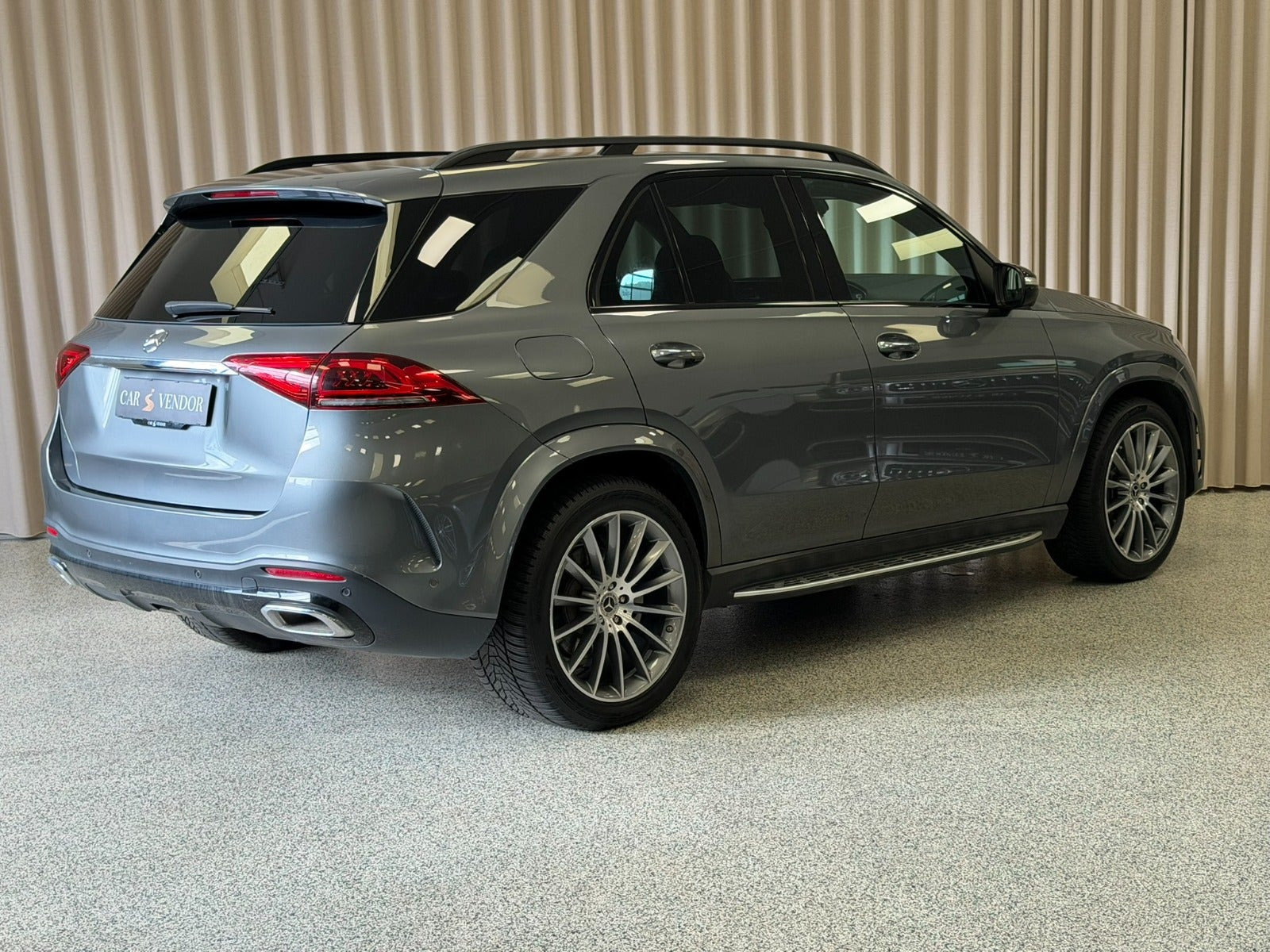 Grå Mercedes GLE350 de fra 2022