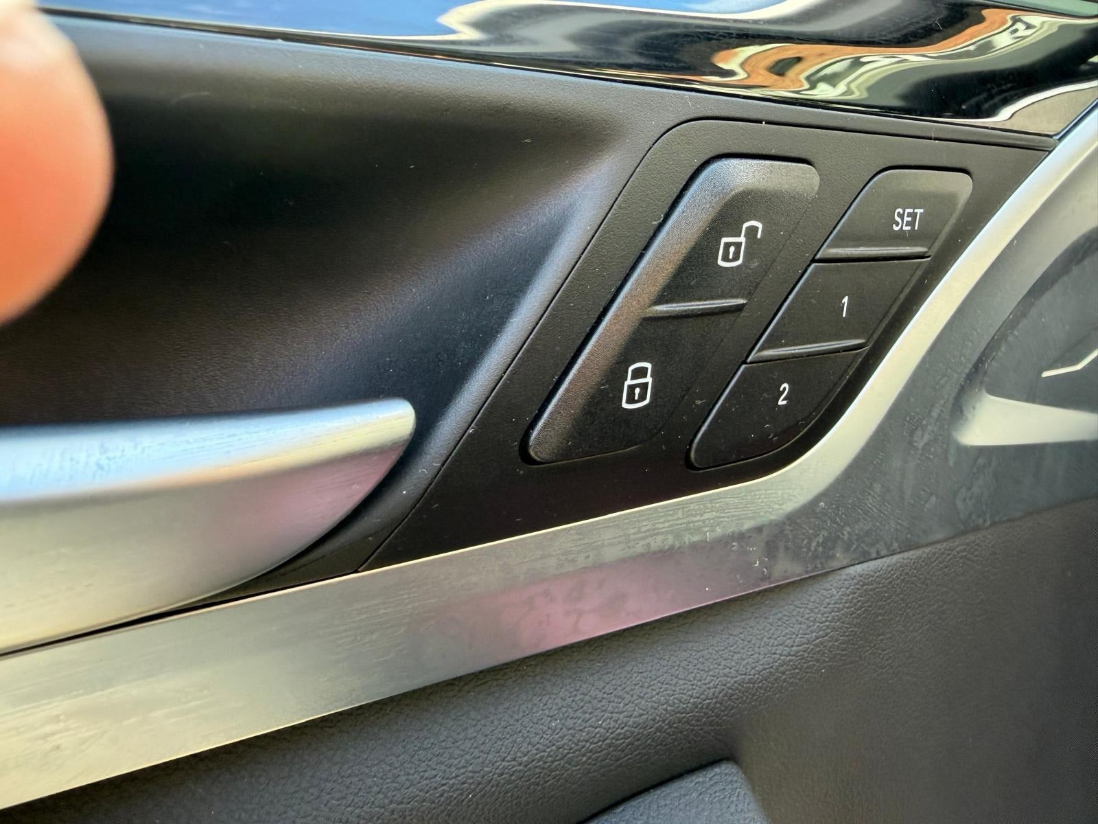 Hvid BMW iX3 fra 2021