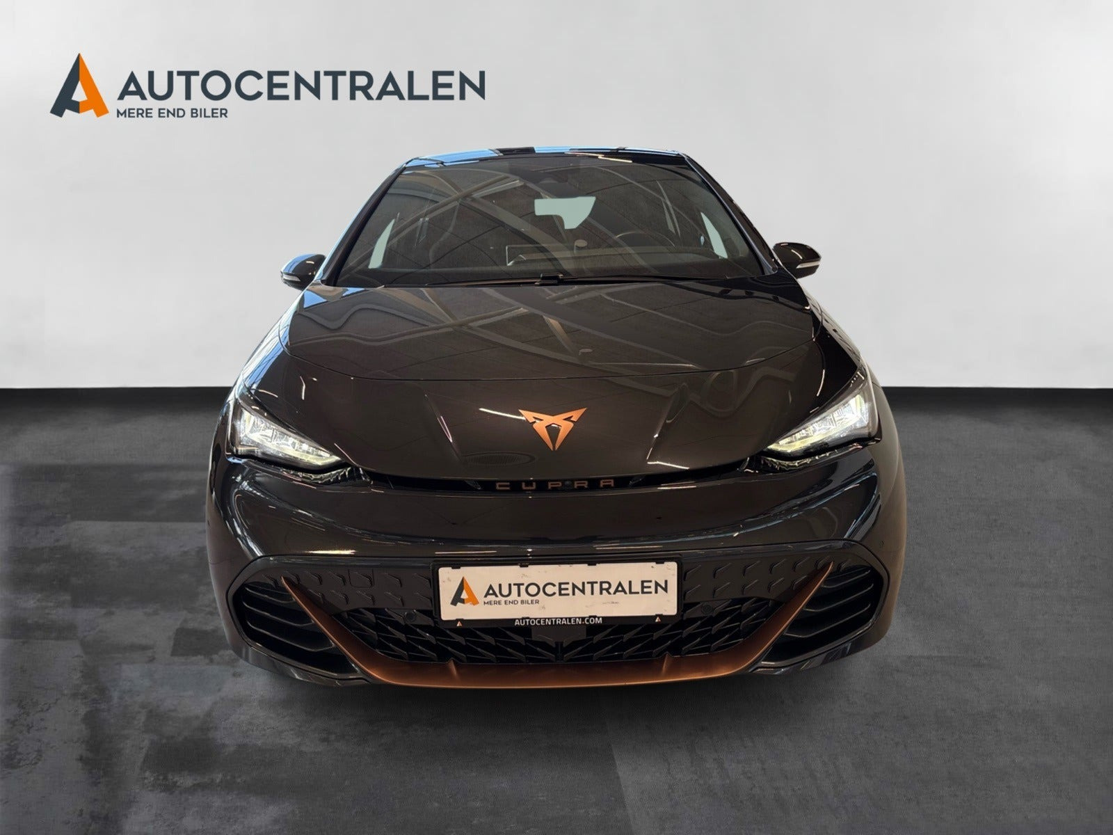 Grå Cupra Born fra 2023