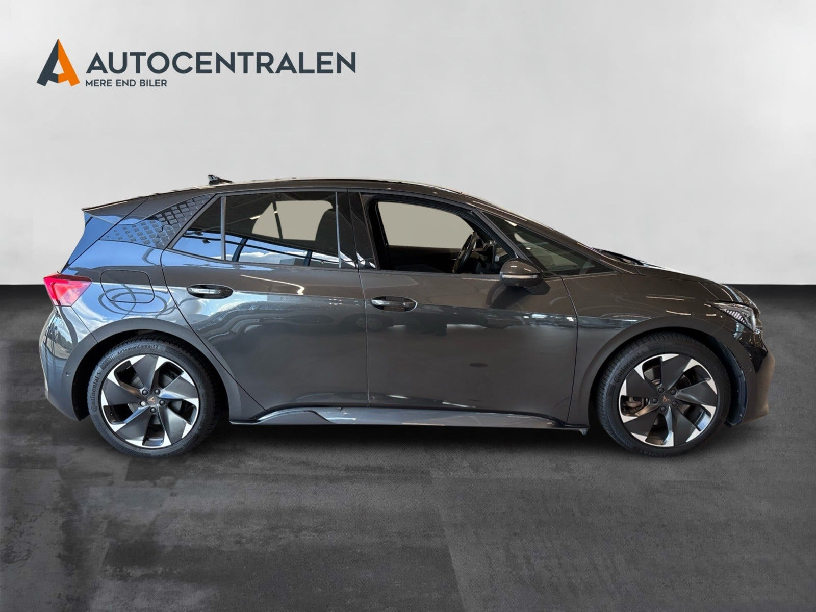 Grå Cupra Born fra 2023