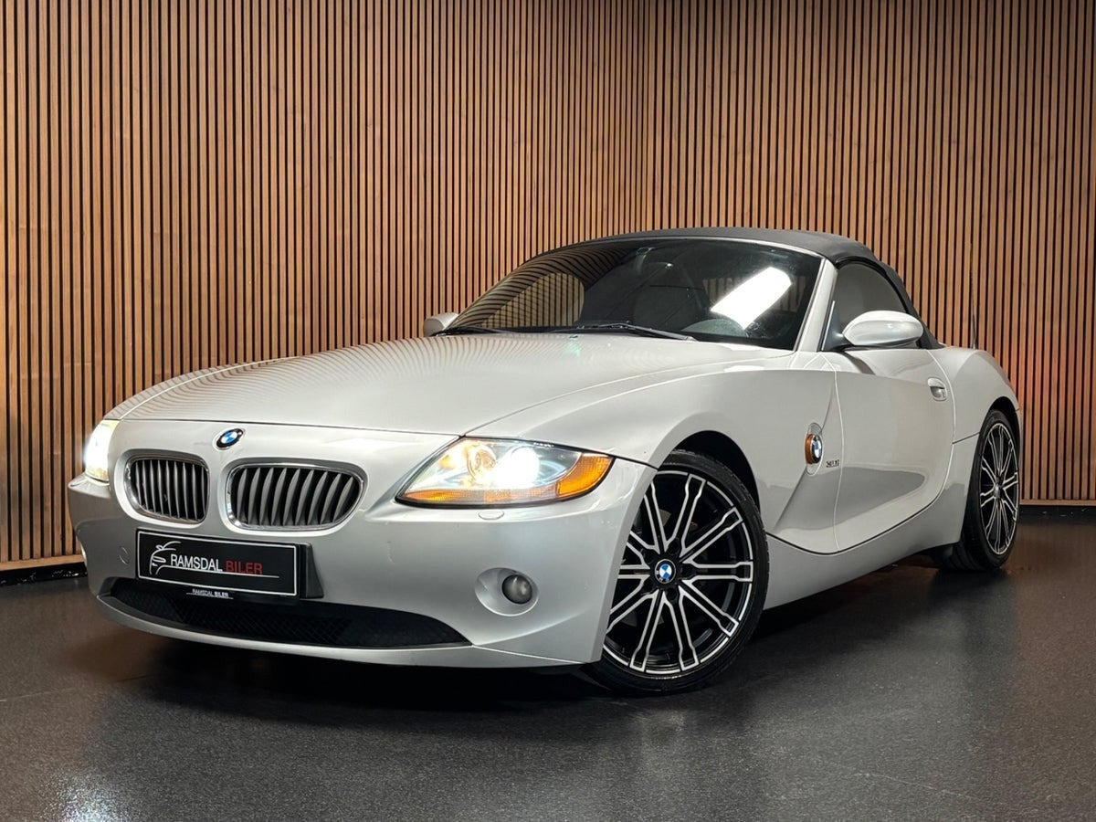 Sølv BMW Z4 fra 2003