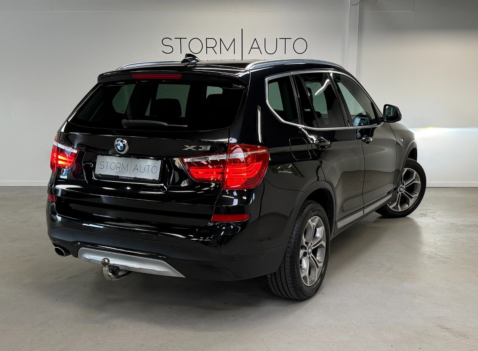 Sort BMW X3 fra 2016