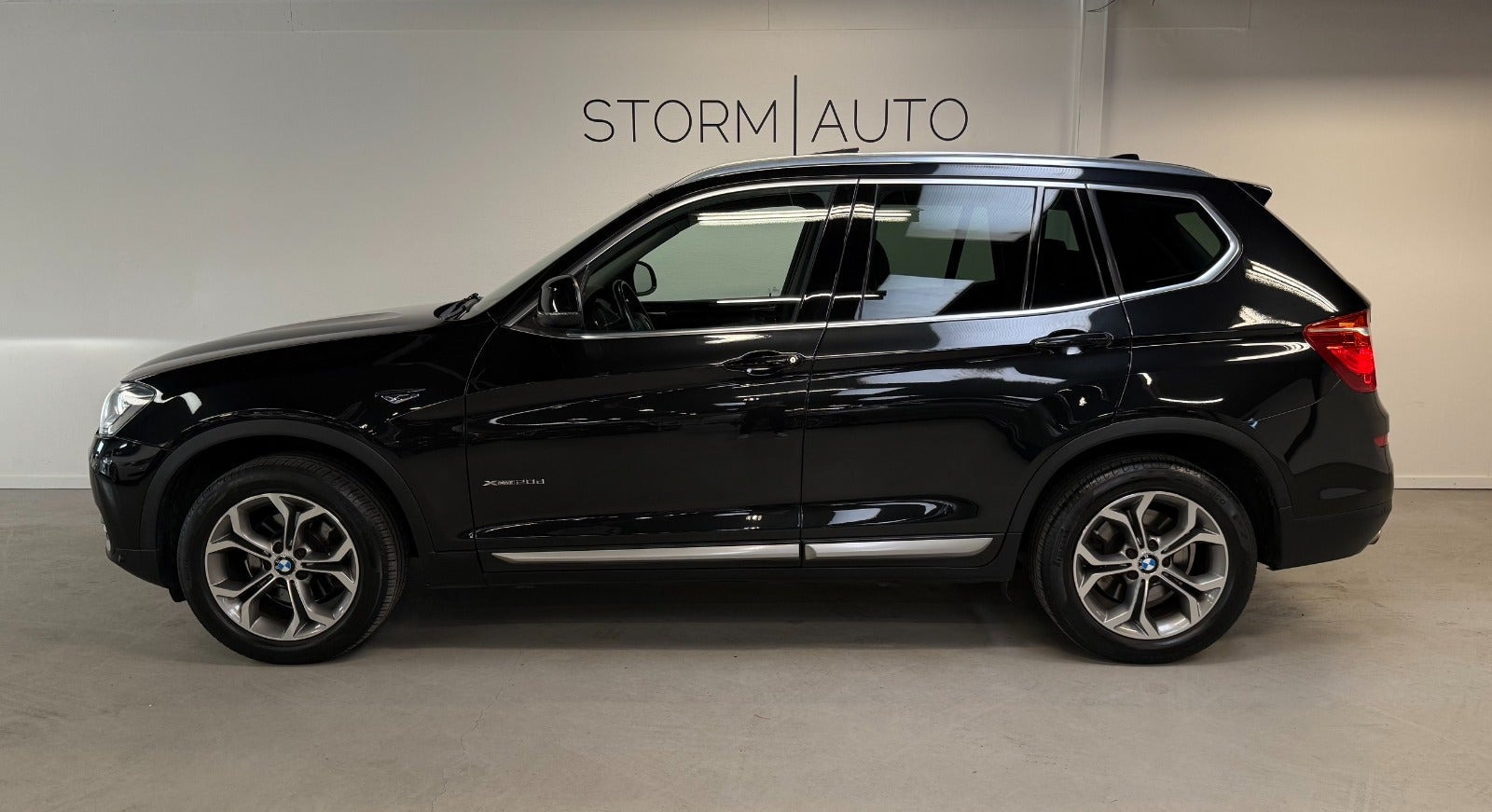Sort BMW X3 fra 2016