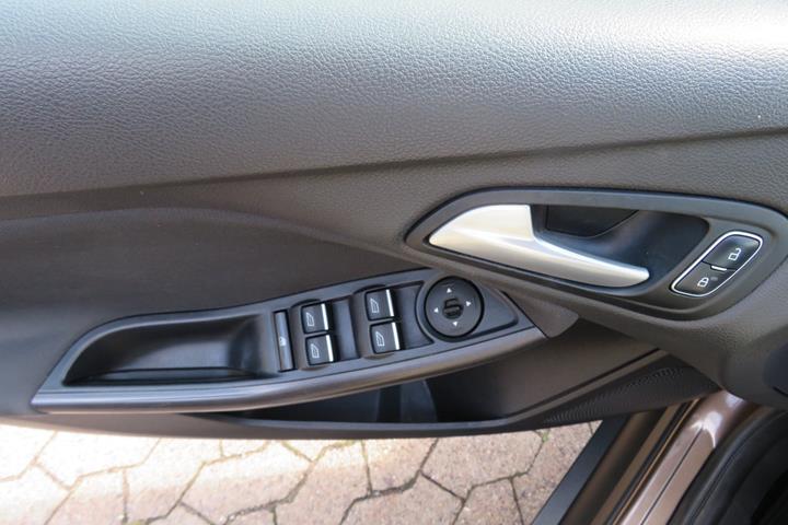 Brun Ford Focus fra 2016