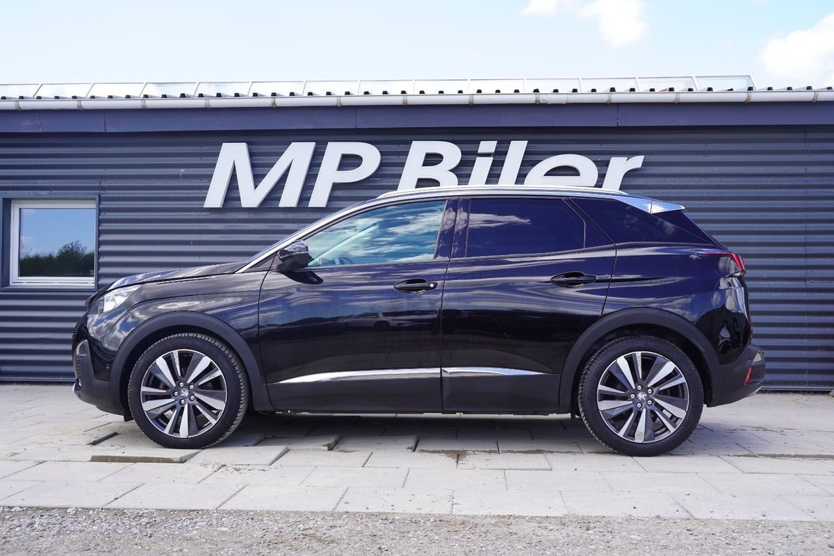 Sort Peugeot 3008 fra 2018