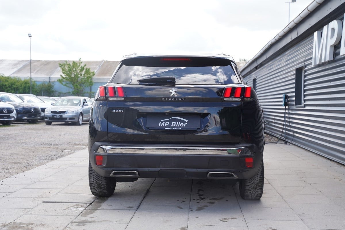 Sort Peugeot 3008 fra 2018