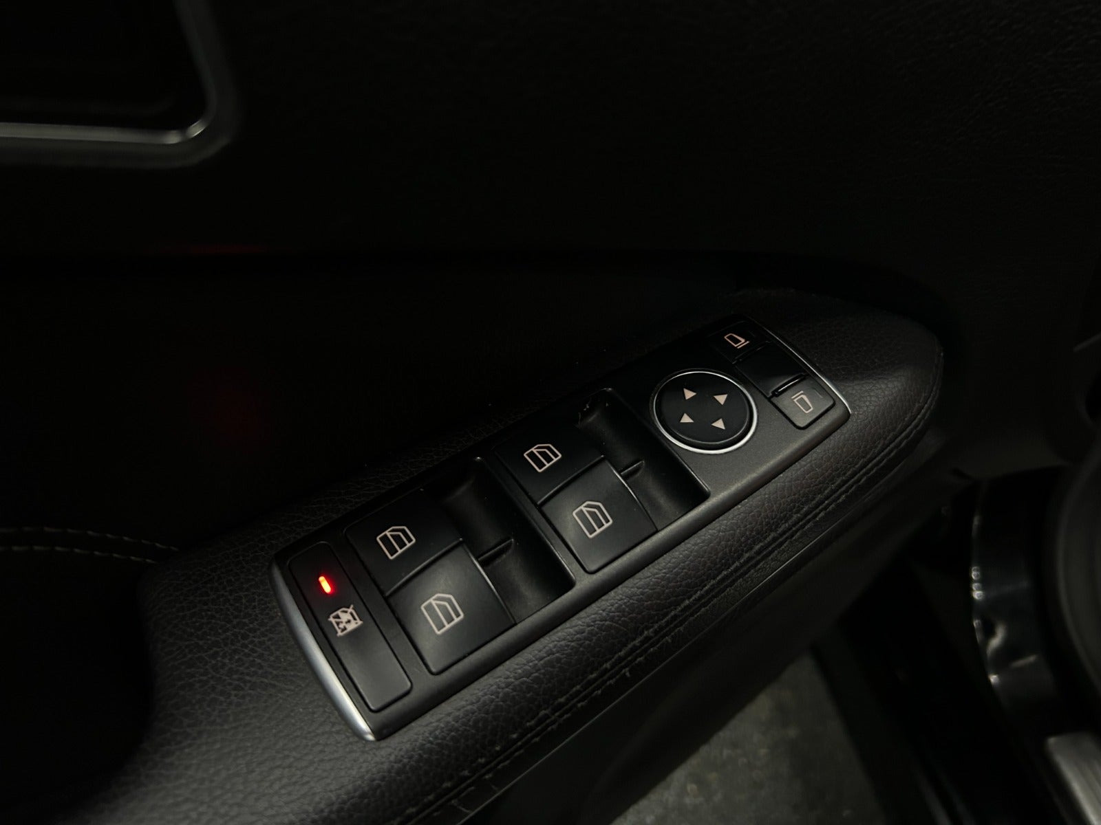 undefined Mercedes E200 fra 2015