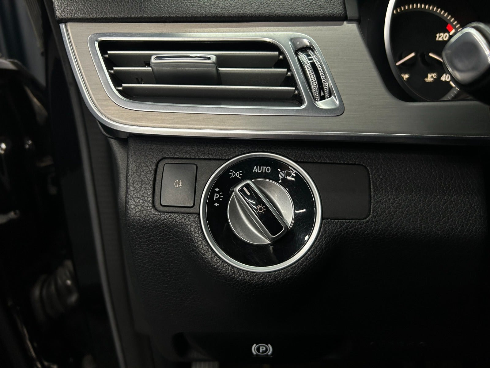 undefined Mercedes E200 fra 2015